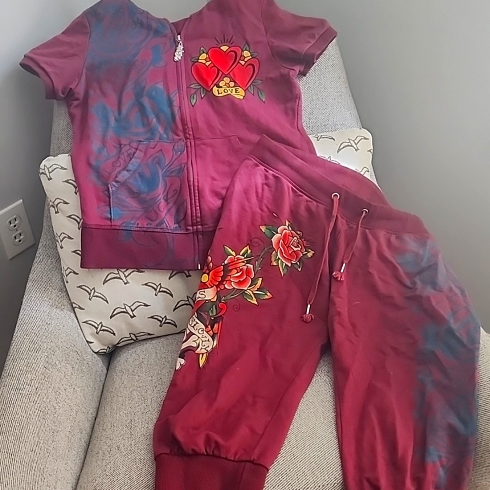 Ed Hardy capri set!